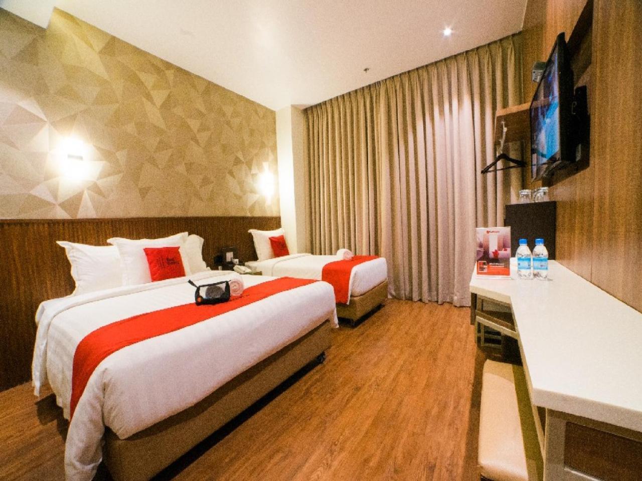 Reddoorz Premium @ South Triangle Quezon City Eksteriør billede