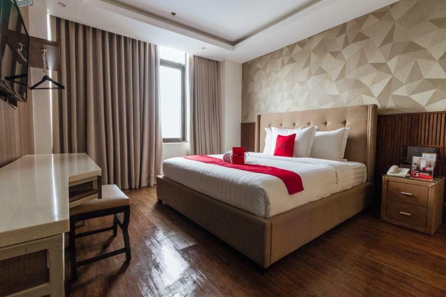 Reddoorz Premium @ South Triangle Quezon City Eksteriør billede