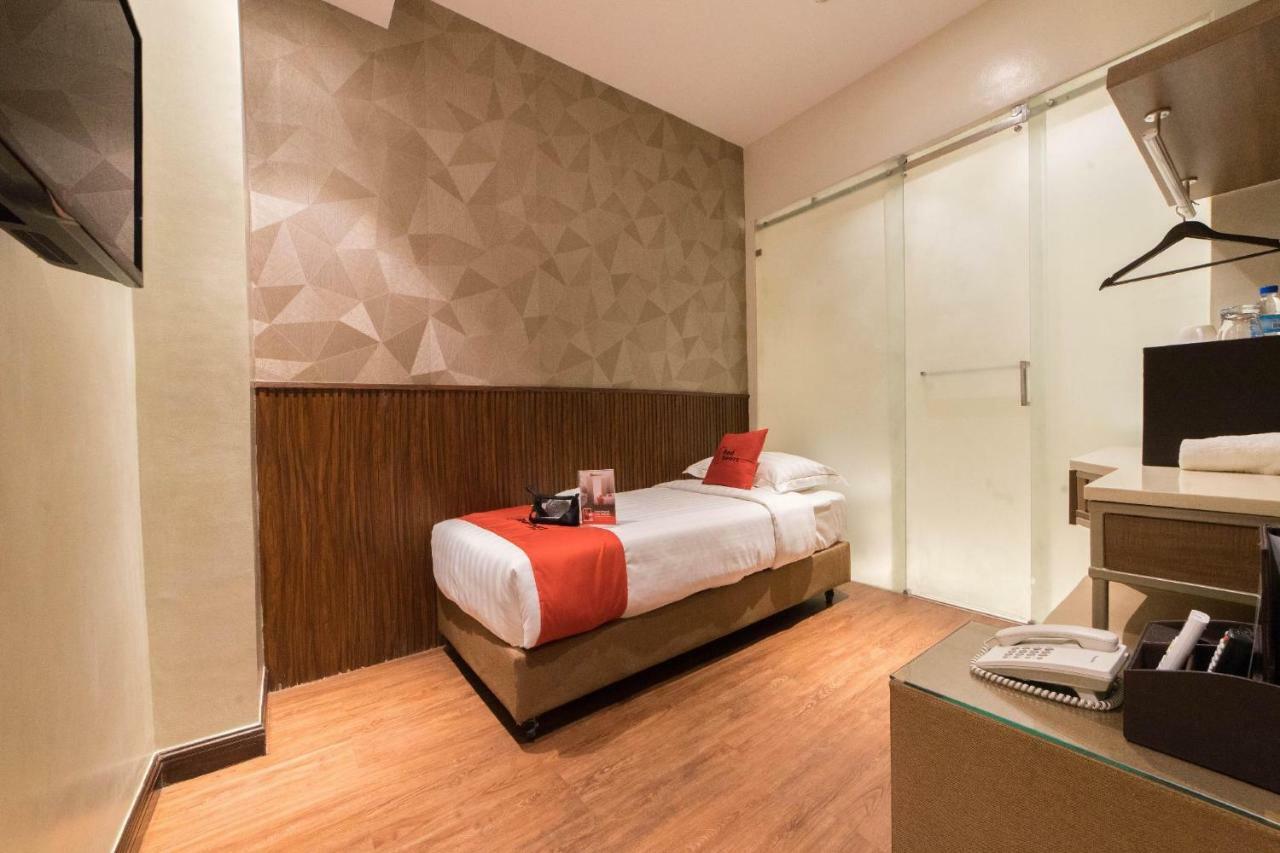 Reddoorz Premium @ South Triangle Quezon City Eksteriør billede
