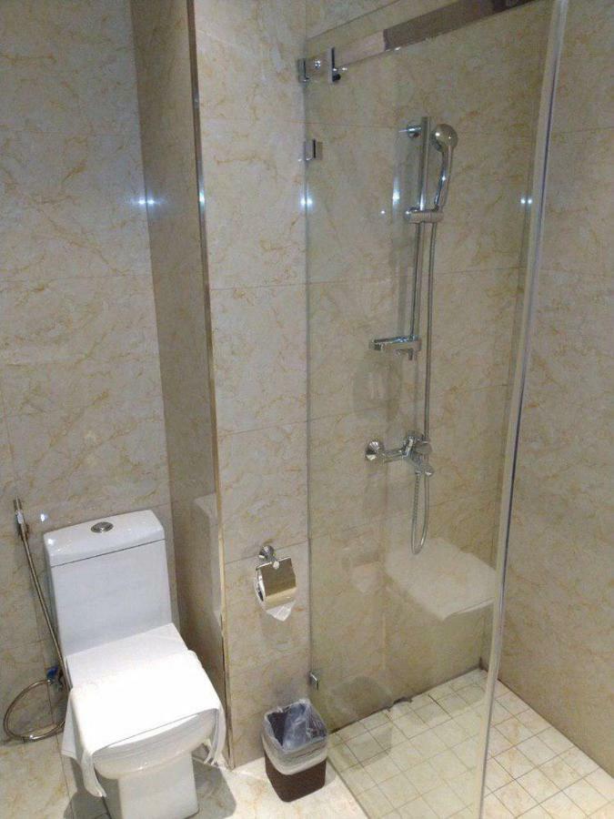 Reddoorz Premium @ South Triangle Quezon City Eksteriør billede