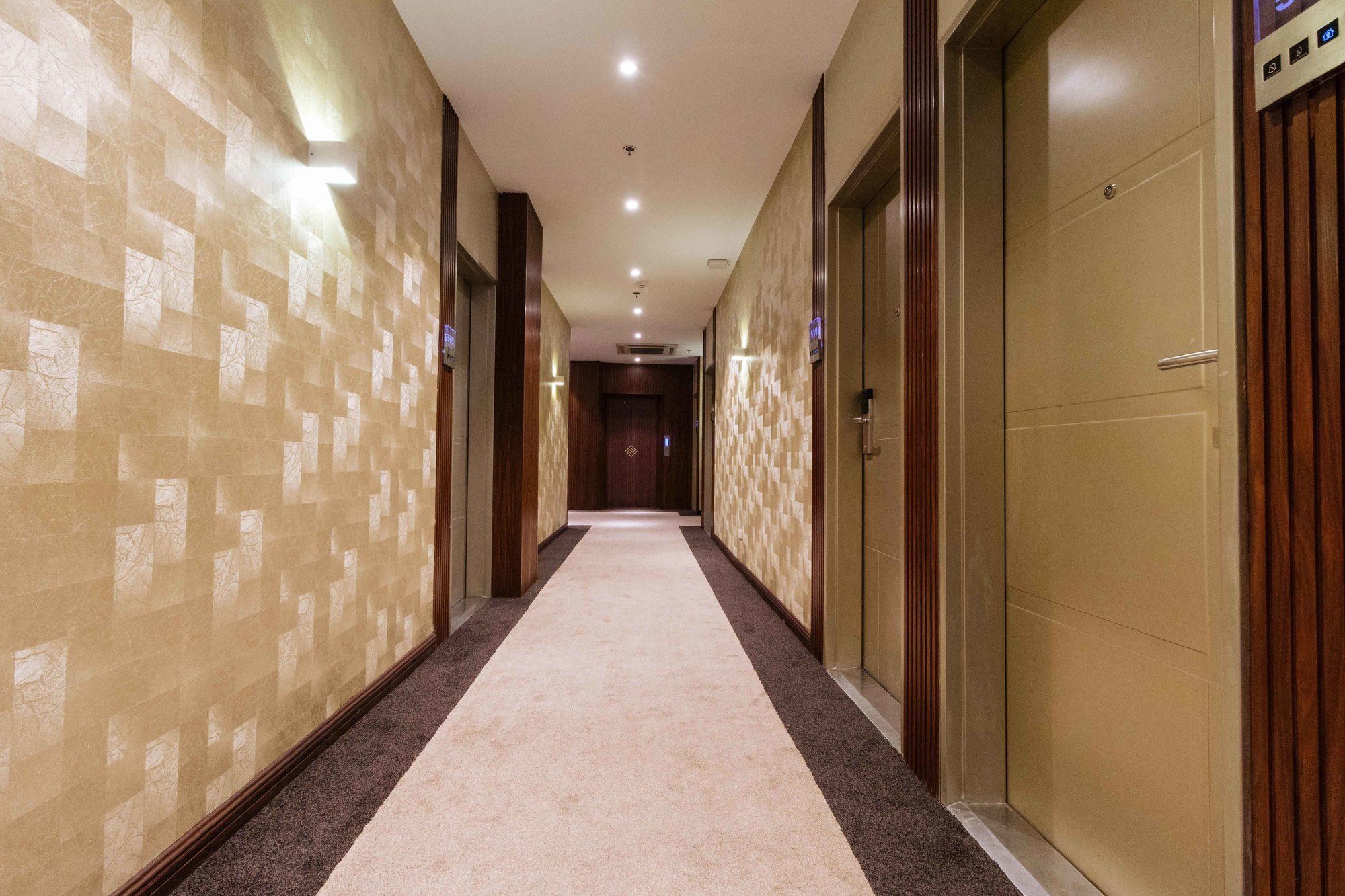 Reddoorz Premium @ South Triangle Quezon City Eksteriør billede
